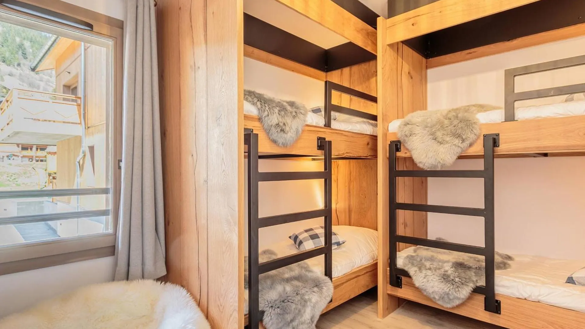 Appartement 4* 4 Chambres Pour 8/10 Pers, Terrasse, Parking, Proche Piscine Et Spa - Fr-1-638-20 La Plagne