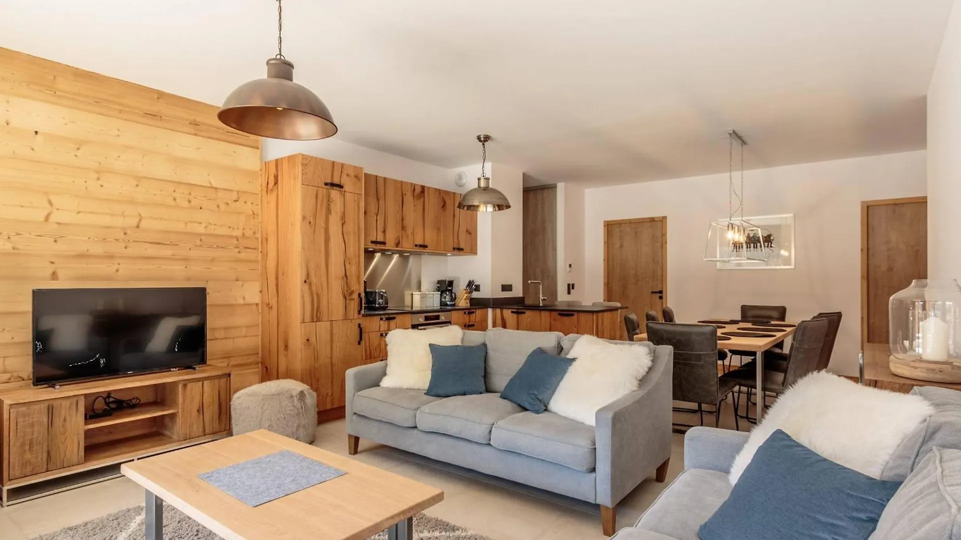 Appartement 4* 4 Chambres Pour 8/10 Pers, Terrasse, Parking, Proche Piscine Et Spa - Fr-1-638-20 La Plagne